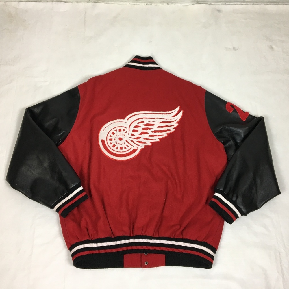 G-III Sports Carl Banks Red Wings Sewn Jacket Lrg